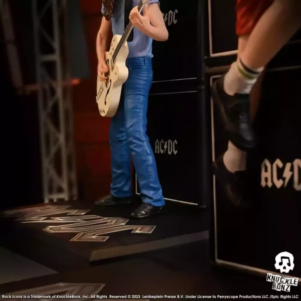 ac-dc-rock-iconz-statue-malcolm-young-ii-23-cm-1751202173-5