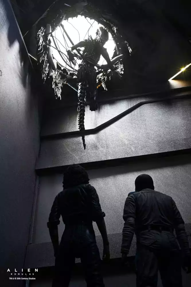alien-romulus-action-figure-deluxe-suspended-lab-xenomorph-xx121-18-cm-1751249965-1