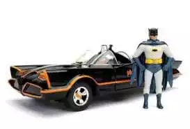 Batman Diecast Model 1/24 Batmobile Serie TV Classica 1966 con Figure