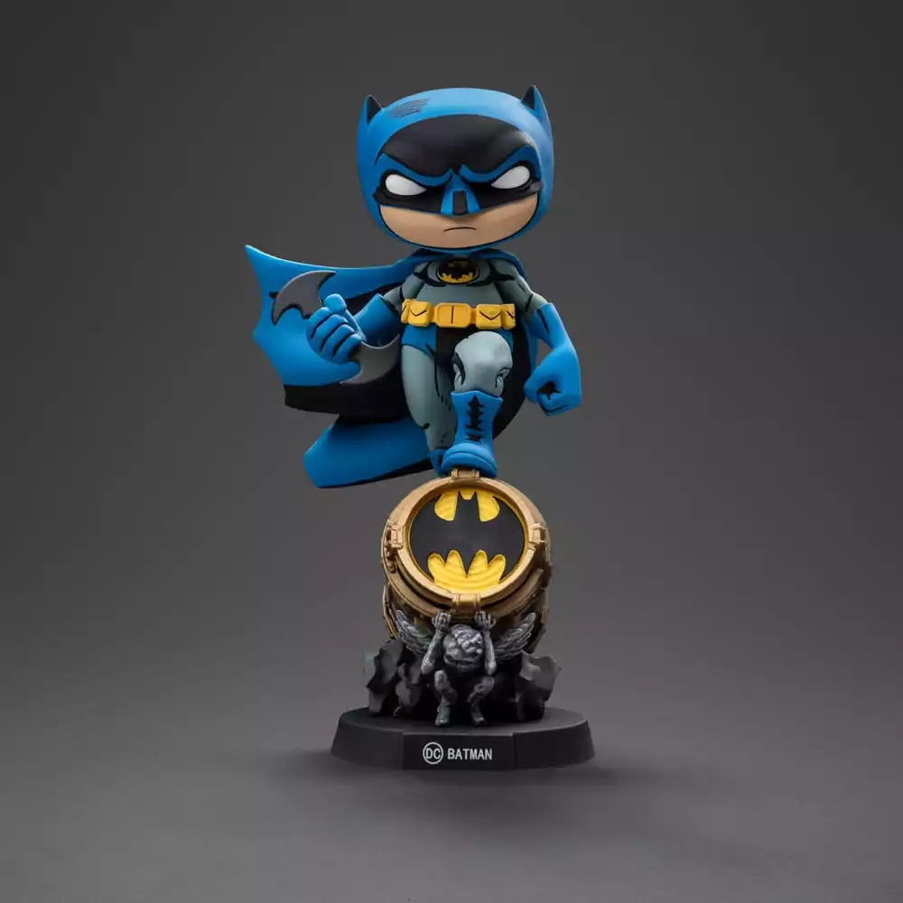 batman-mini-co-pvc-figure-batman-on-bat-signal-blue-variant-15-cm-1751187153-1