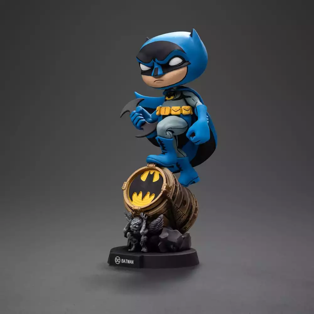 batman-mini-co-pvc-figure-batman-on-bat-signal-blue-variant-15-cm-1751187155-2