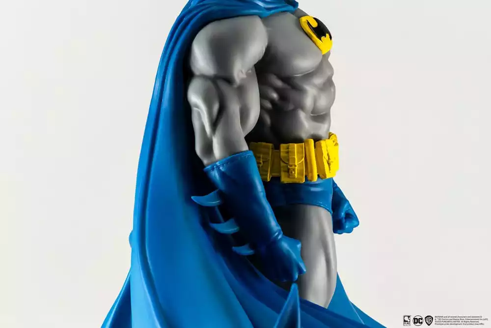 batman-px-pvc-statue-1-8-batman-classic-version-27-cm-1751294693-7