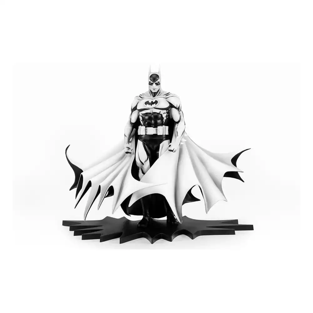 batman-px-pvc-statue-1-8-sdcc-2024-batman-black-white-version-27-cm-1751294698-0