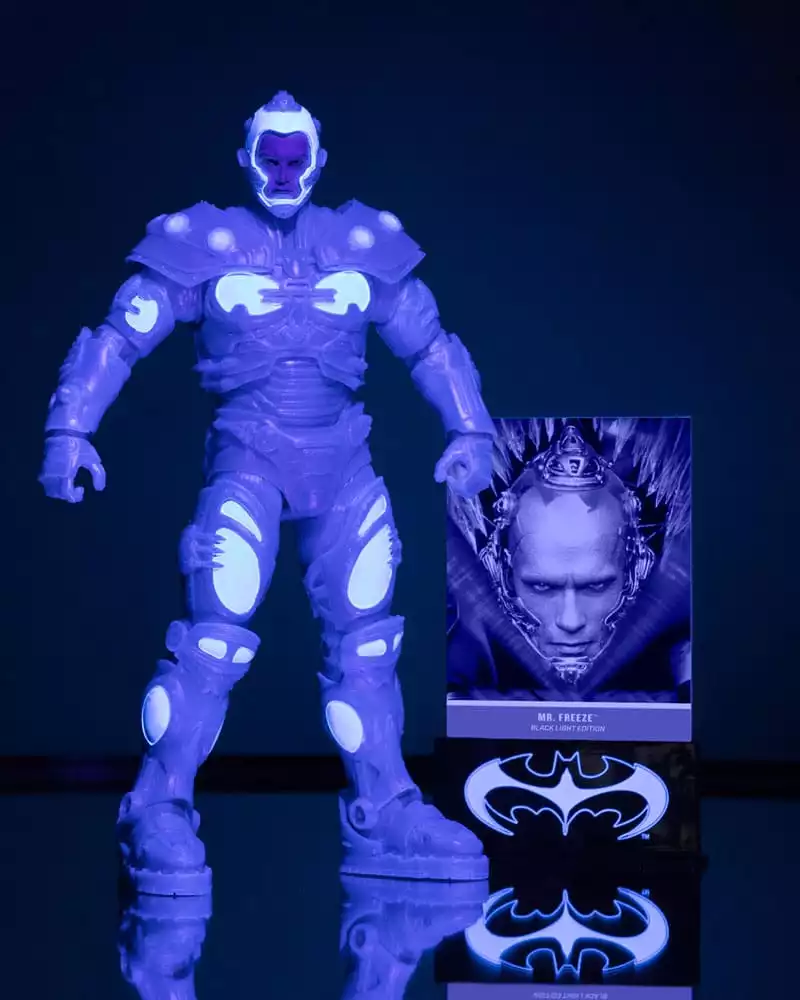 batman-robin-dc-multiverse-action-figure-mr-freeze-black-light-edition-gold-label-18-cm-1751225466-2