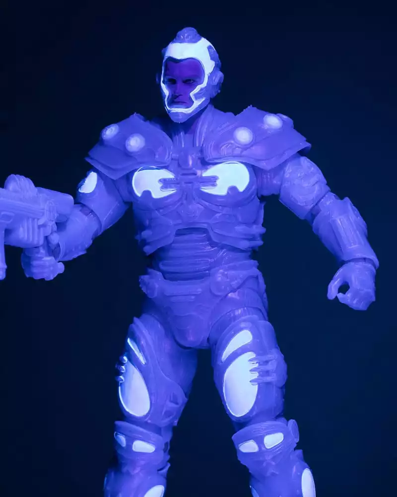 batman-robin-dc-multiverse-action-figure-mr-freeze-black-light-edition-gold-label-18-cm-1751225473-6