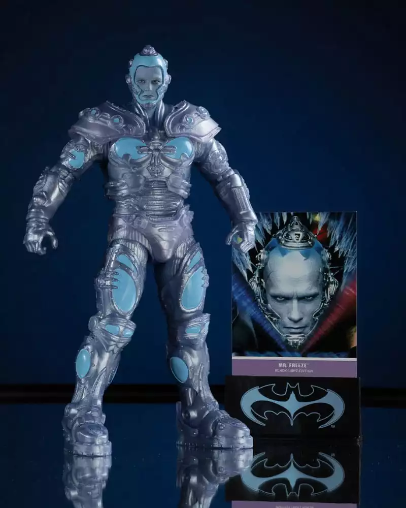 batman-robin-dc-multiverse-action-figure-mr-freeze-black-light-edition-gold-label-18-cm-1751225475-7