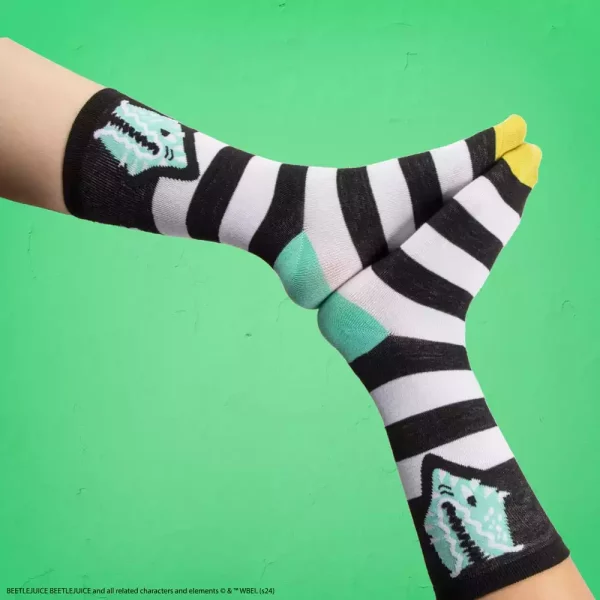 beetlejuice-socks-3-pack-1751121360-3 beetlejuice-socks-3-pack-1751121360-3