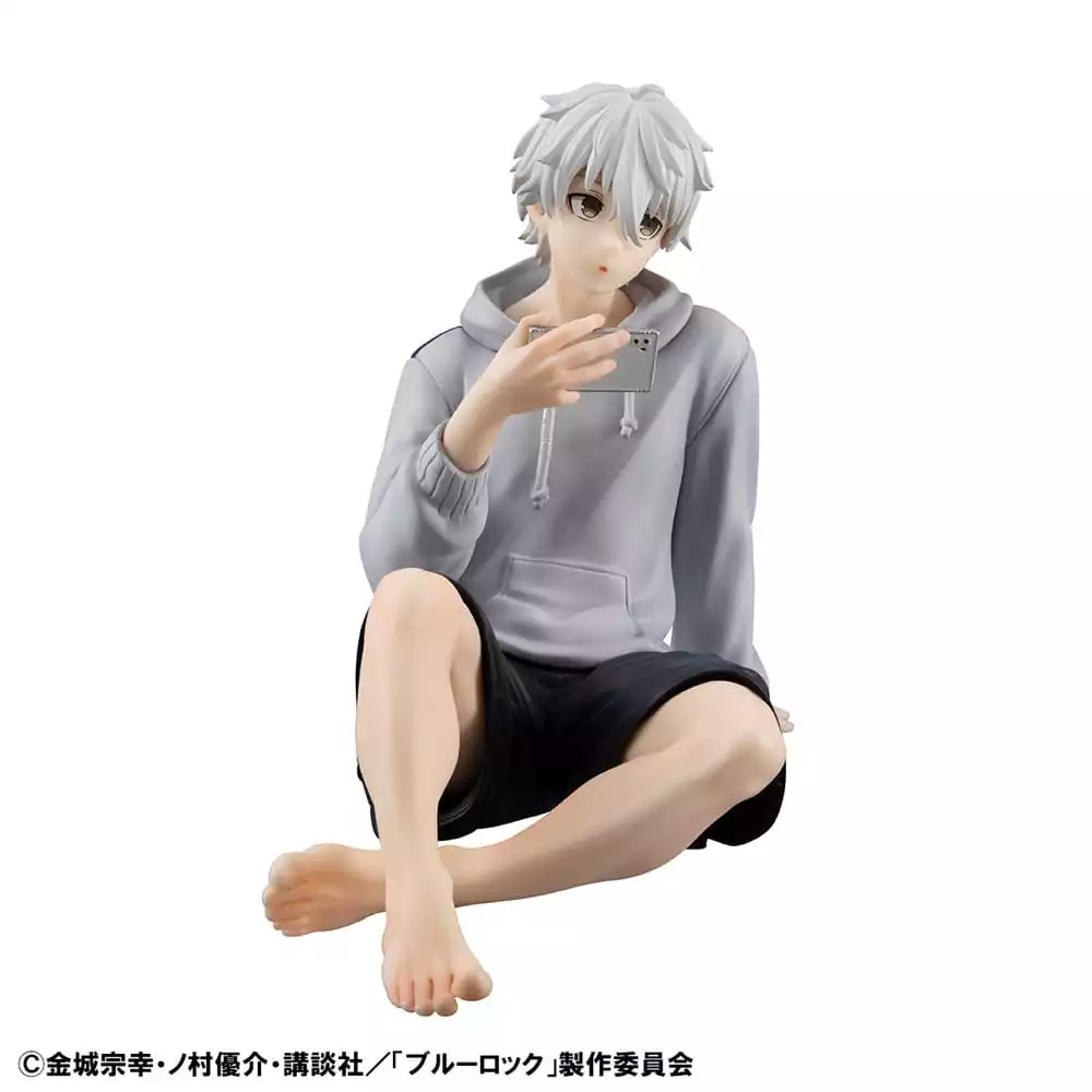 blue-lock-g-e-m-series-pvc-statue-seishiro-nagi-repaint-ver-palm-size-9-cm-1751233022-2