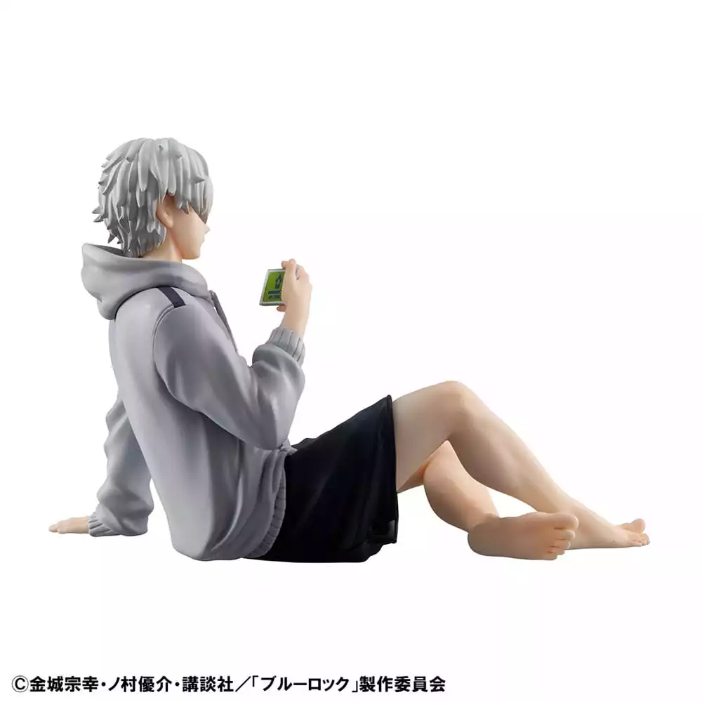 blue-lock-g-e-m-series-pvc-statue-seishiro-nagi-repaint-ver-palm-size-9-cm-1751233023-3