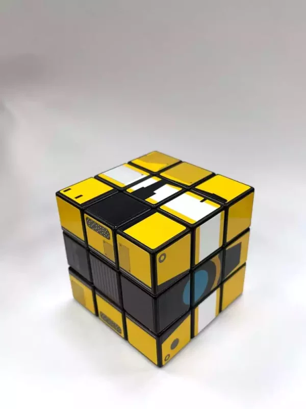 borderlands-pvc-statue-magic-cube-claptrap-1751149534-2