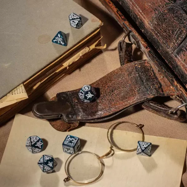 call-of-cthulhu-dice-set-abyssal-white-7-1751296468-1