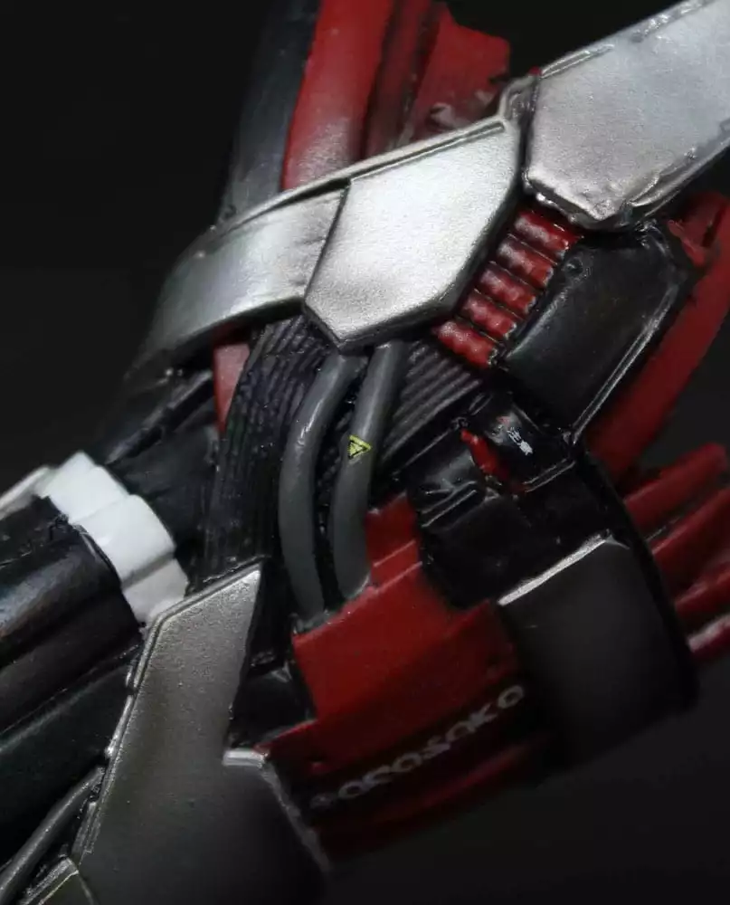cyberpunk-edgerunners-replica-silverhand-arm-30-cm-1751244774-5