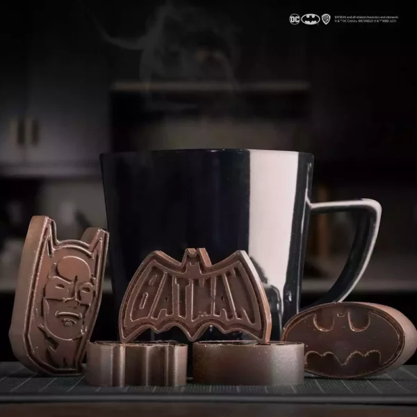 dc-comics-chocolate-ice-cube-mold-batman-1751183546-1 dc-comics-chocolate-ice-cube-mold-batman-1751183546-1
