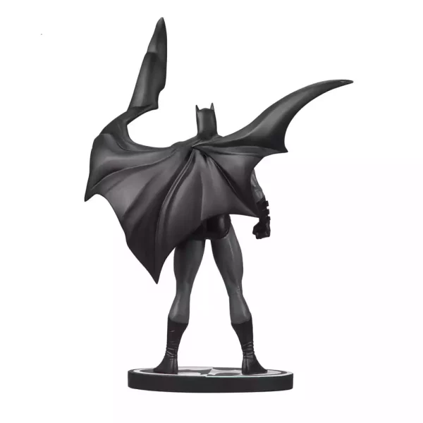 dc-direct-statue-batman-black-white-batman-by-jorge-jimenez-27-cm-1751225983-1 dc-direct-statue-batman-black-white-batman-by-jorge-jimenez-27-cm-1751225983-1