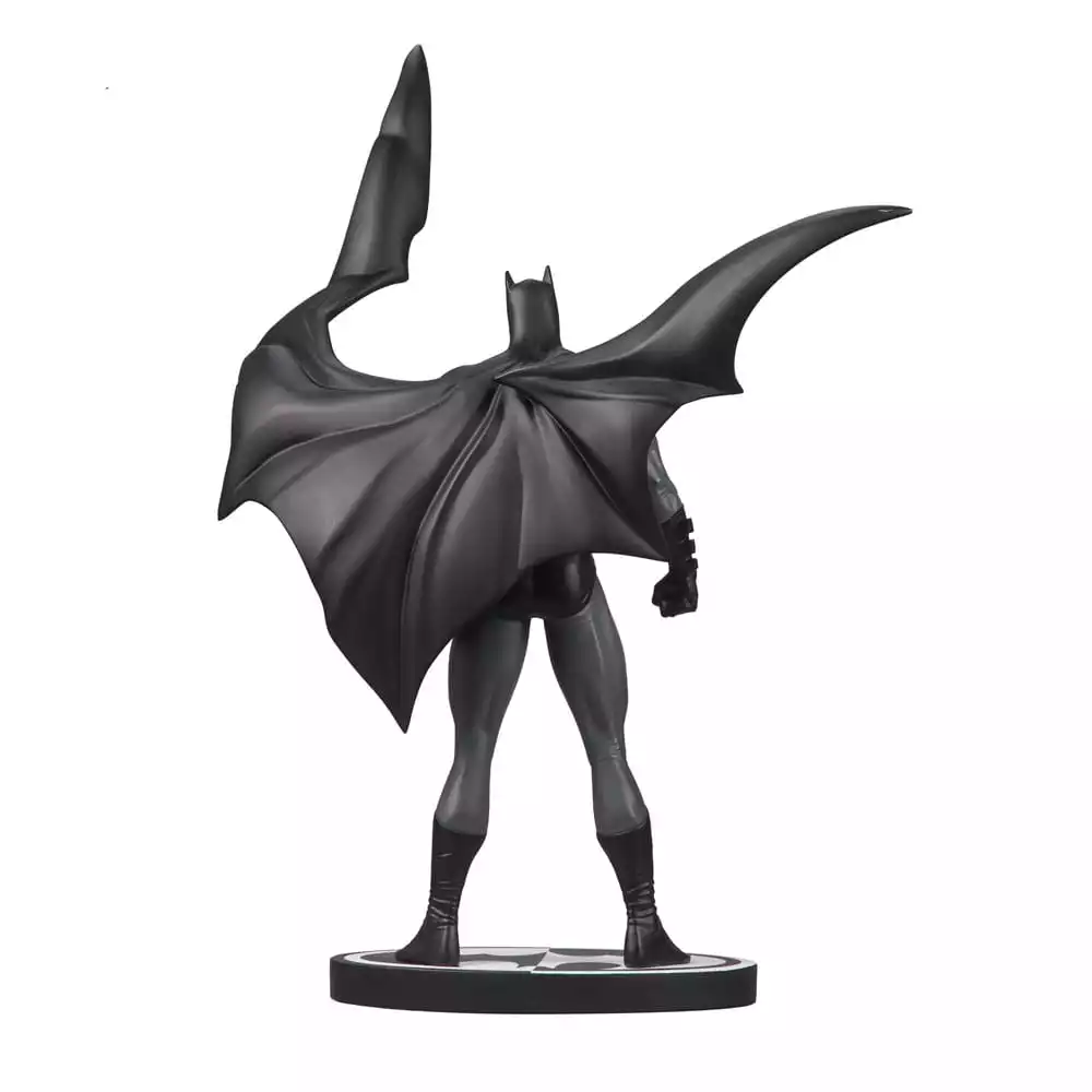 dc-direct-statue-batman-black-white-batman-by-jorge-jimenez-27-cm-1751225983-1