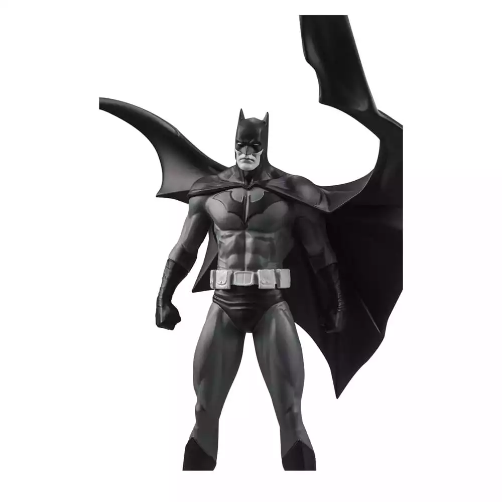 dc-direct-statue-batman-black-white-batman-by-jorge-jimenez-27-cm-1751225988-4
