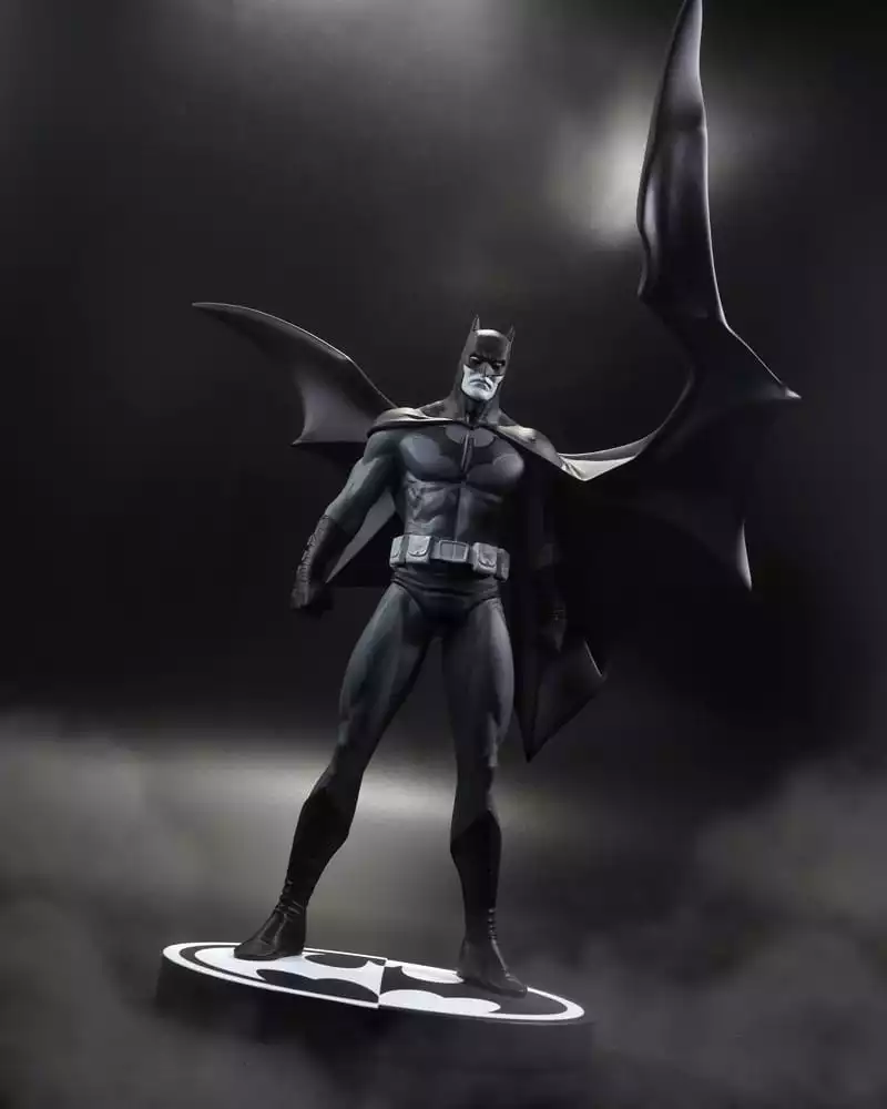 dc-direct-statue-batman-black-white-batman-by-jorge-jimenez-27-cm-1751225992-6