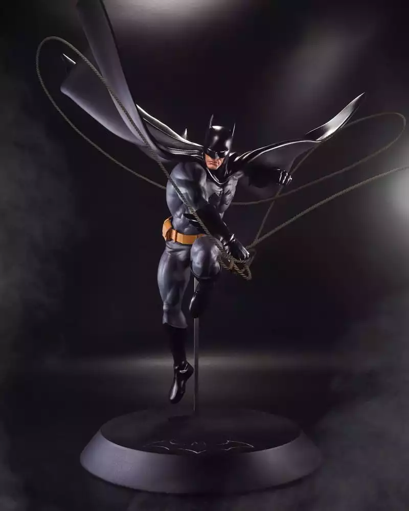 dc-direct-statue-dc-designer-series-batman-by-dan-mora-40-cm-1751226072-8