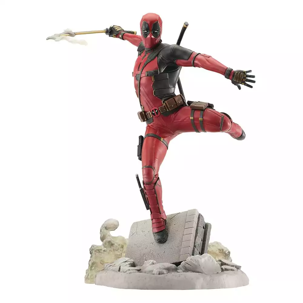 deadpool-wolverine-gallery-pvc-statue-deadpool-25-cm-1751122645-0