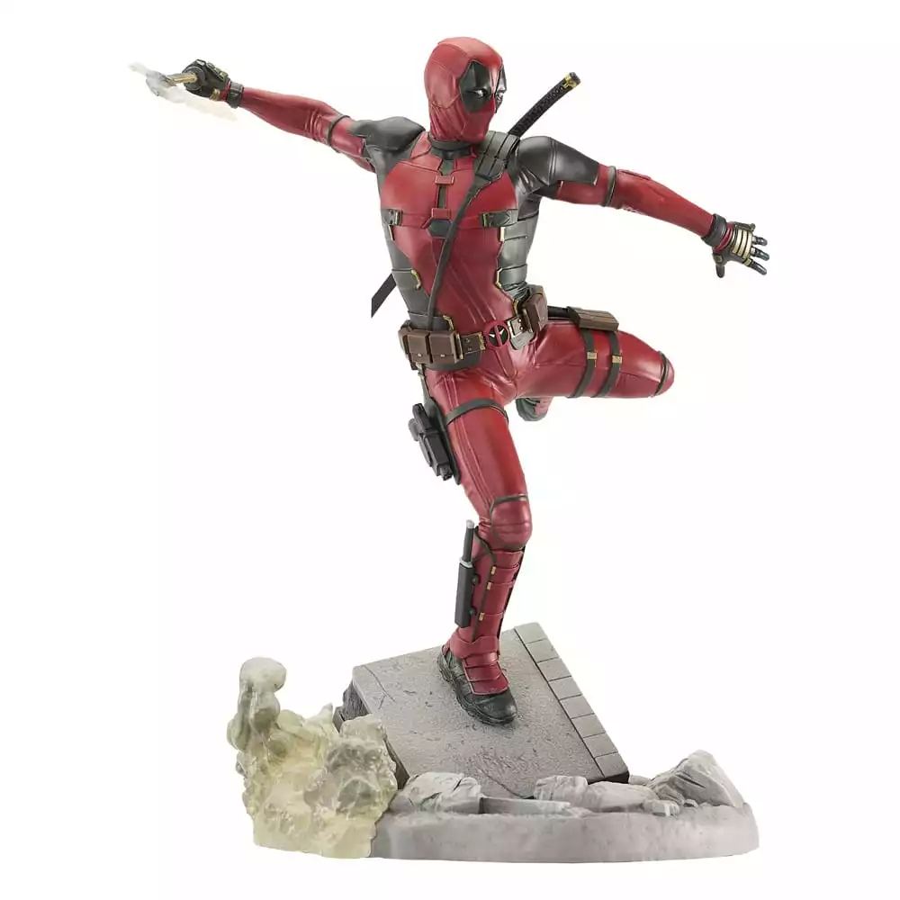 deadpool-wolverine-gallery-pvc-statue-deadpool-25-cm-1751122646-1