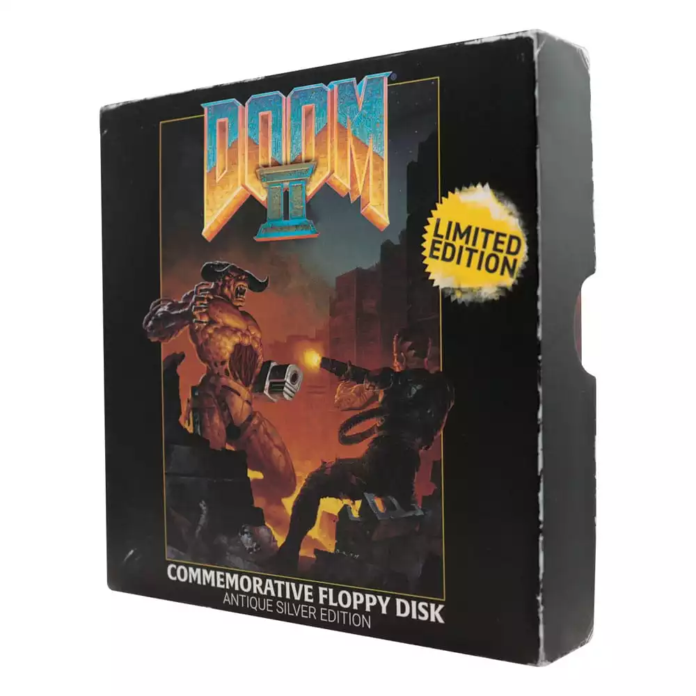 doom-2-replica-arena-floppy-disk-limited-edition-1751132397-3