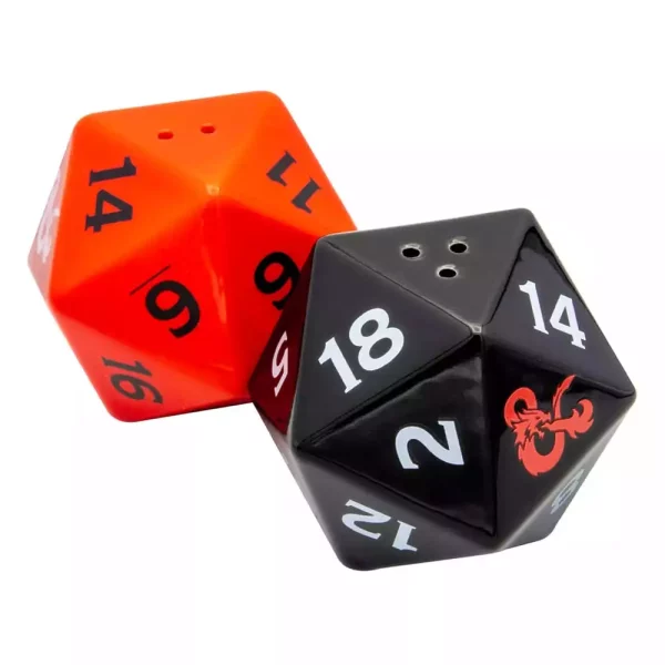 dungeons-dragons-3d-salt-and-pepper-shaker-dice-1751189613-0