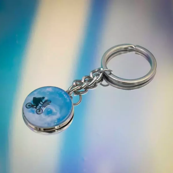 e-t-the-extra-terrestrial-keychain-moon-limited-edition-1751133265-0