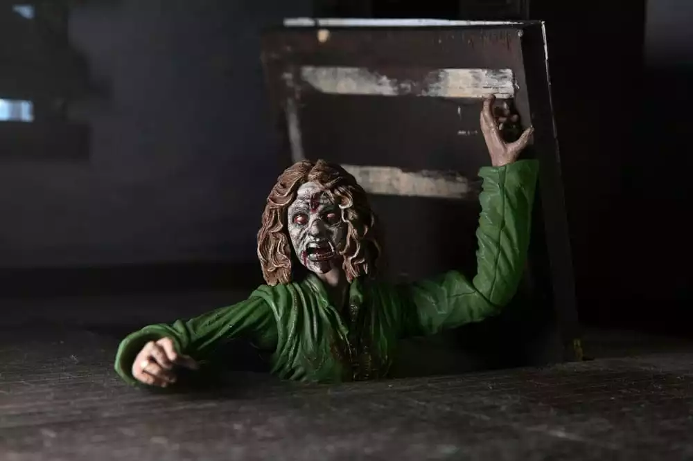 evil-dead-ultimate-action-figure-2-pack-bloody-ash-cheryl-williams-18-cm-1751246042-3