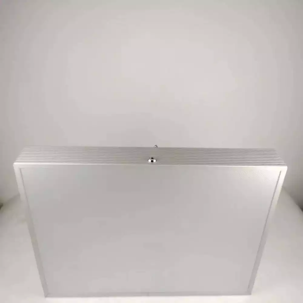 evoretro-aluminum-display-case-silver-1751124616-2