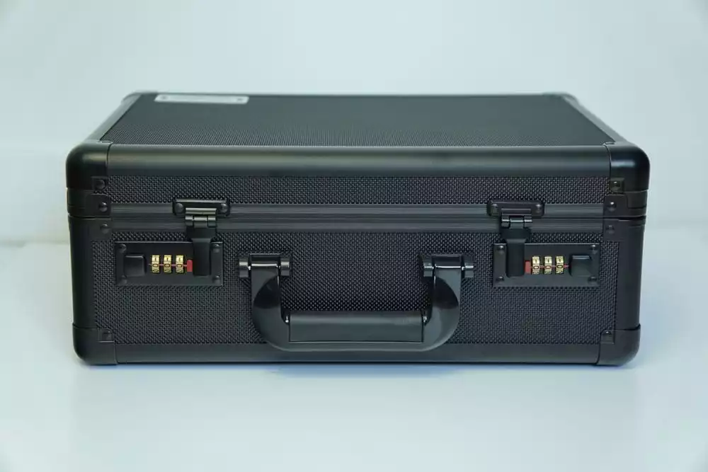evoretro-trading-card-suitcase-black-1751124774-4