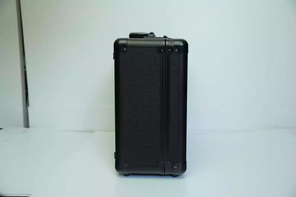 evoretro-trading-card-suitcase-black-1751124777-8