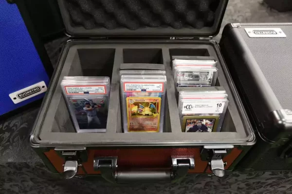 evoretro-trading-card-suitcase-silver-gray-small-1751124757-3