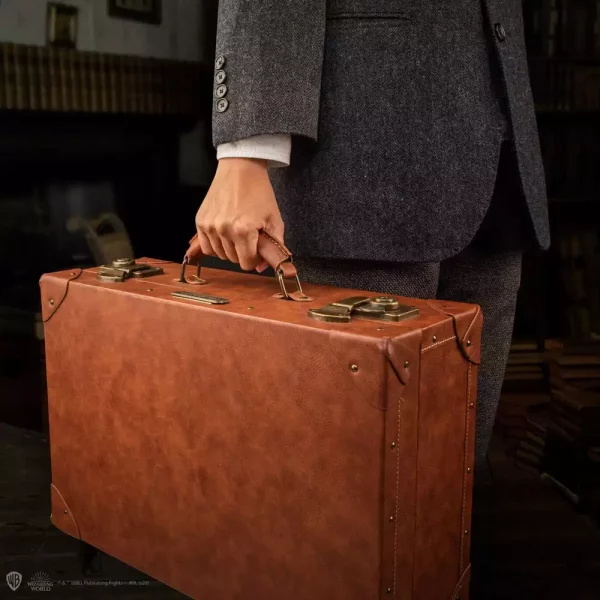 fantastic-beasts-replica-1-1-newt-scamander-suitcase-limited-edition-1751183275-1