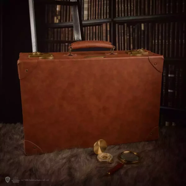 fantastic-beasts-replica-1-1-newt-scamander-suitcase-limited-edition-1751183278-3