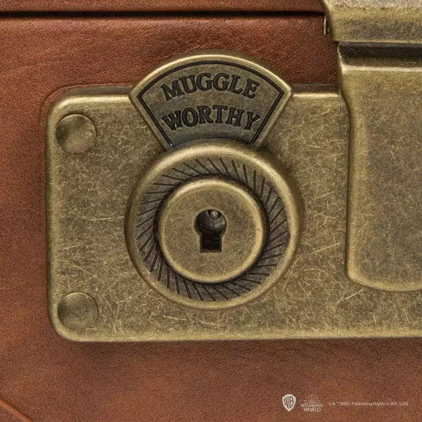 fantastic-beasts-replica-1-1-newt-scamander-suitcase-limited-edition-1751183290-13