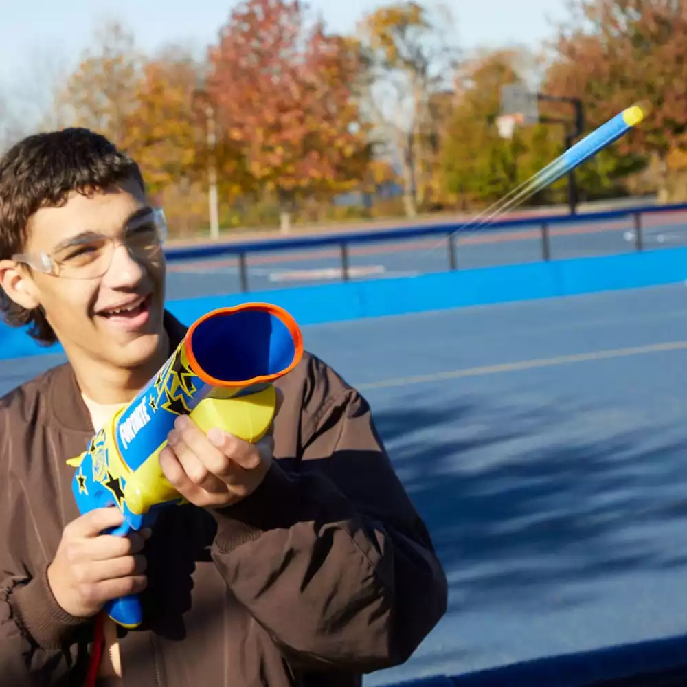 fortnite-nerf-half-tone-hero-blaster-1751157990-1