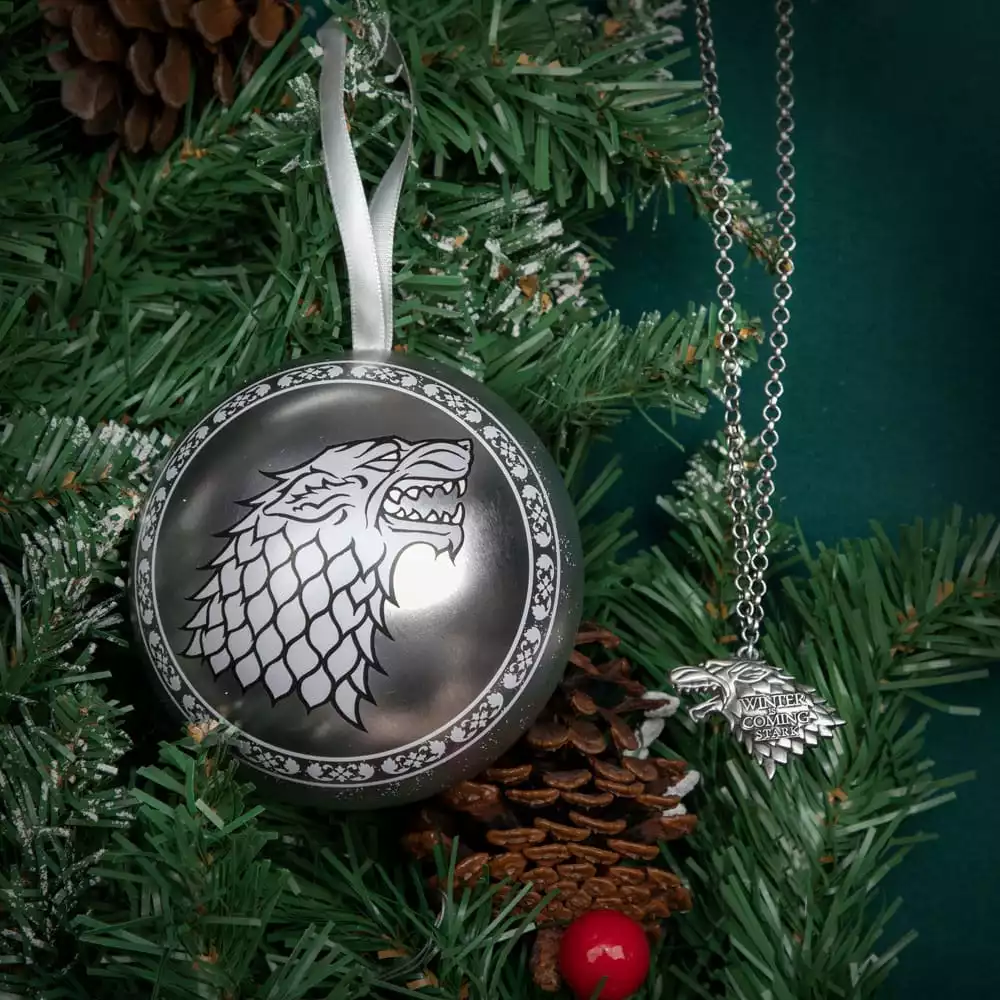 game-of-thrones-tree-ornament-with-necklace-stark-1751183983-1