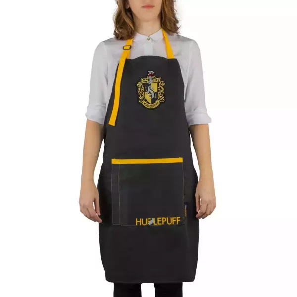 harry-potter-apron-hufflepuff-1751183327-4 harry-potter-apron-hufflepuff-1751183327-4