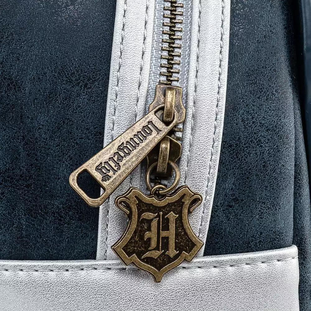 harry-potter-by-loungefly-backpack-hogwarts-castle-1751212056-6