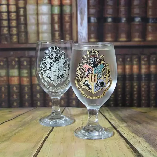 harry-potter-colour-changing-glass-hogwarts-1751293828-0 harry-potter-colour-changing-glass-hogwarts-1751293828-0