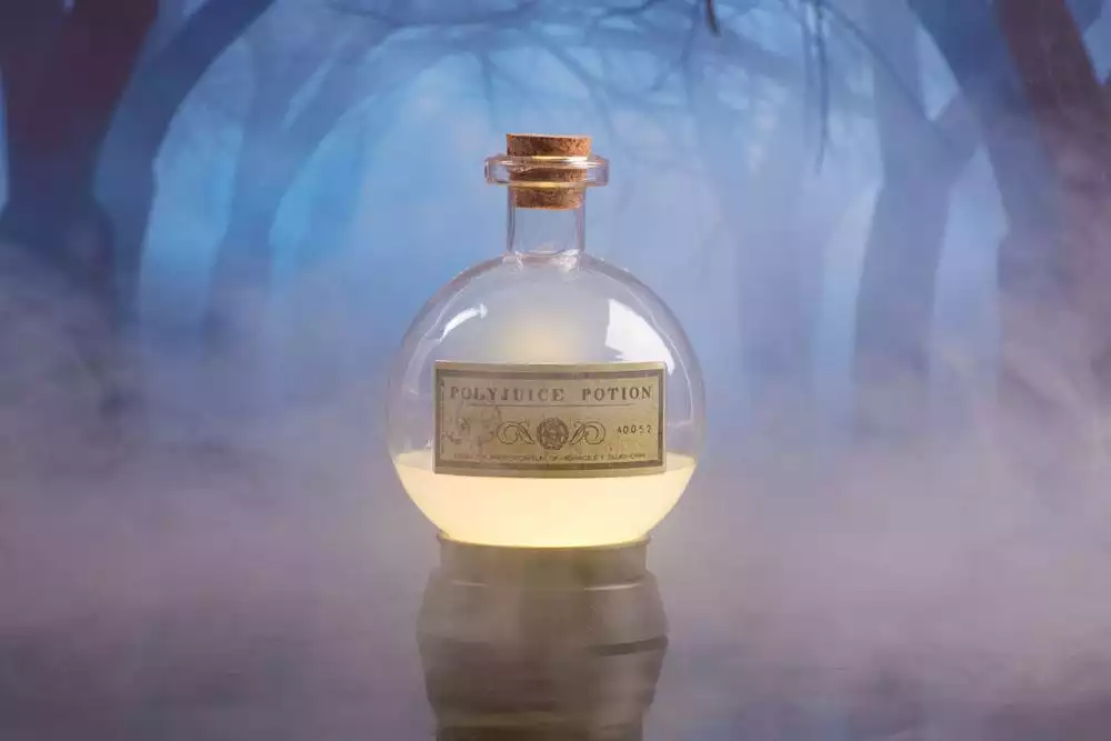 harry-potter-colour-changing-mood-lamp-polyjuice-potion-14-cm-1751126875-5