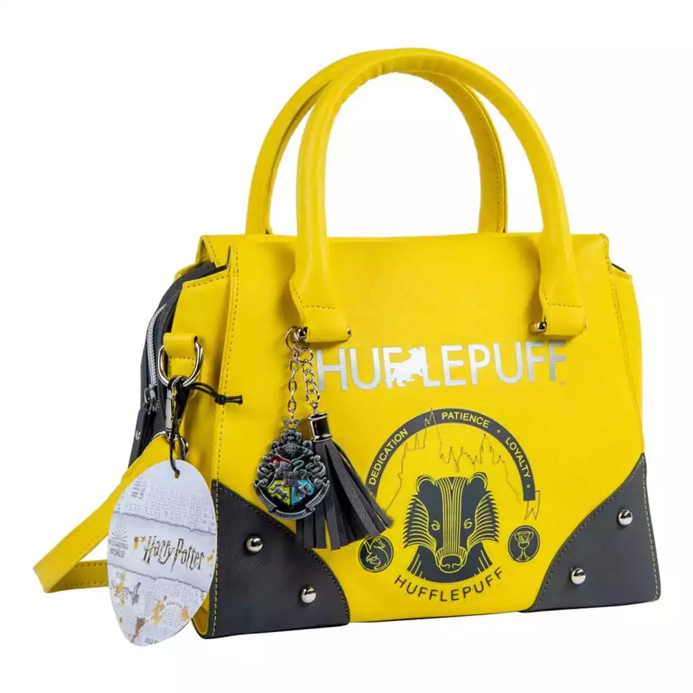 harry-potter-handbag-hufflepuff-1751116191-0