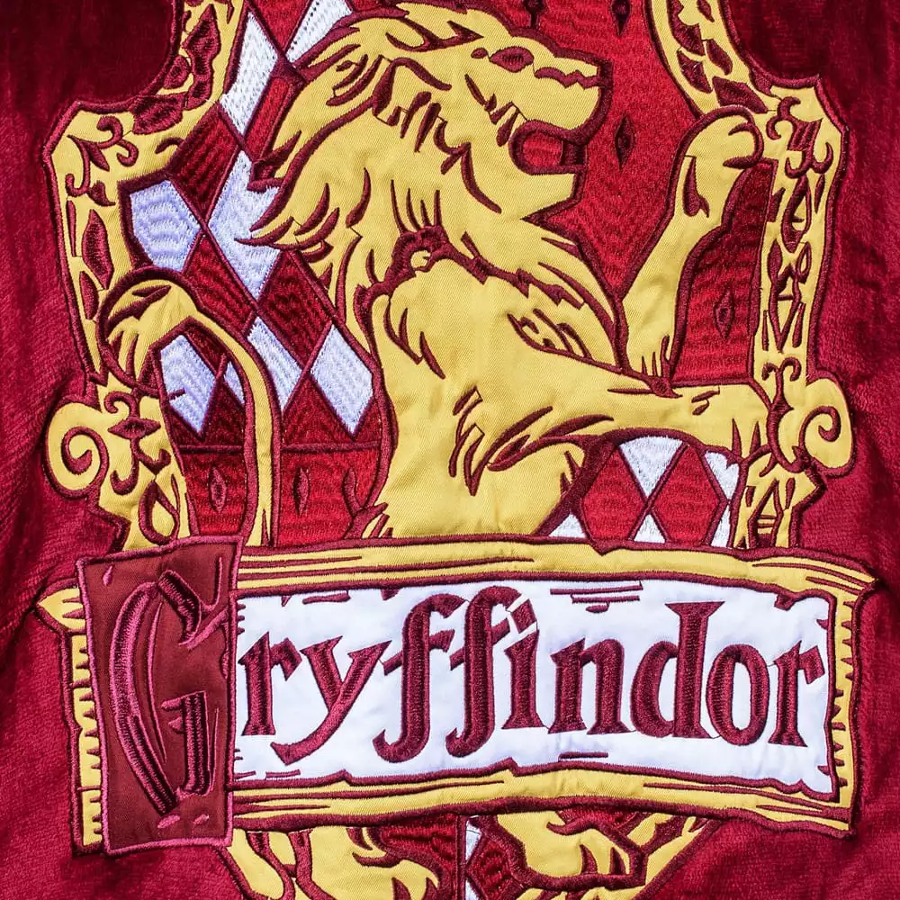 harry-potter-oversized-hoodie-blanket-gryffindor-1751116214-3