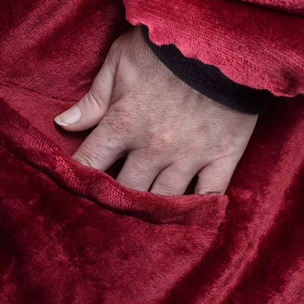 harry-potter-oversized-hoodie-blanket-gryffindor-1751116216-4