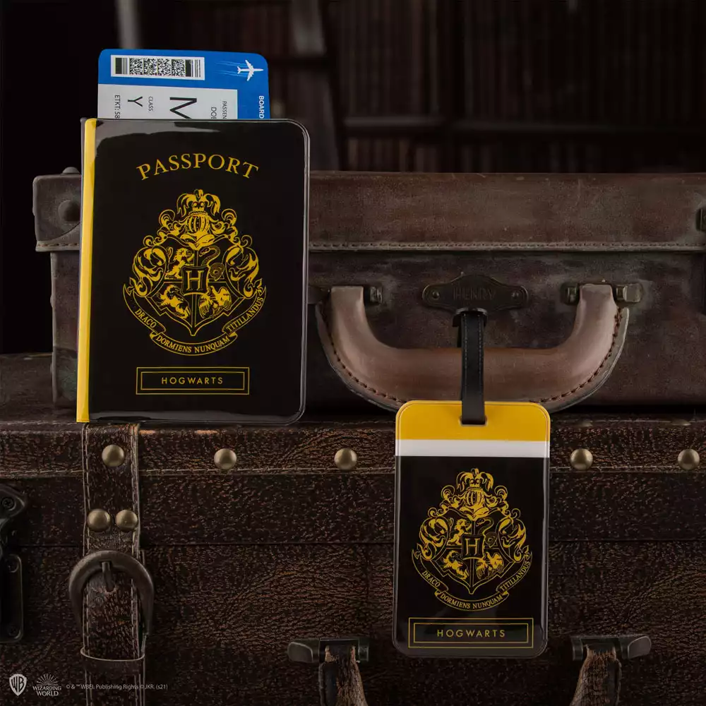 harry-potter-passport-case-luggage-tag-set-hogwarts-1751183471-1