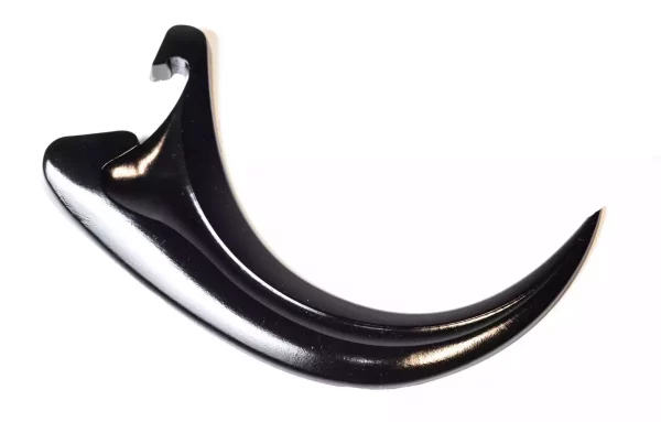 jurassic-park-bottle-opener-velociraptor-claw-1751184172-0 jurassic-park-bottle-opener-velociraptor-claw-1751184172-0