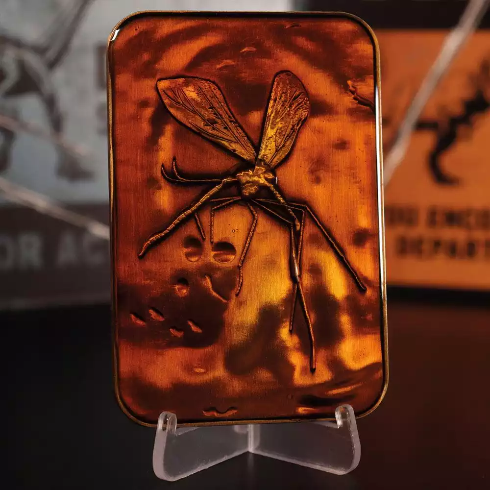 jurassic-park-ingot-mosquito-in-amber-limited-edition-1751133324-7