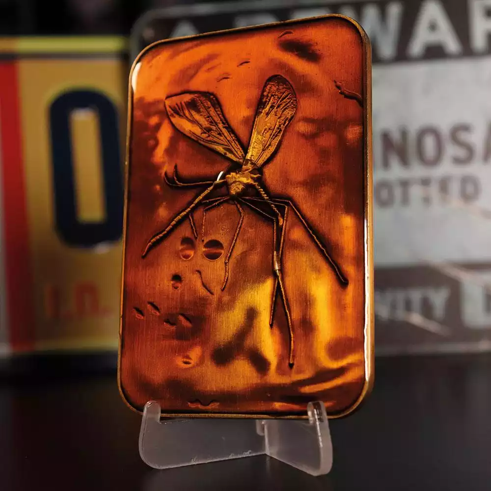 jurassic-park-ingot-mosquito-in-amber-limited-edition-1751133325-8