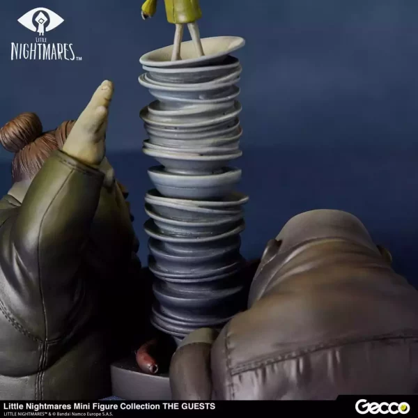 little-nightmares-statue-pvc-the-guests-8-cm-1751312838-15