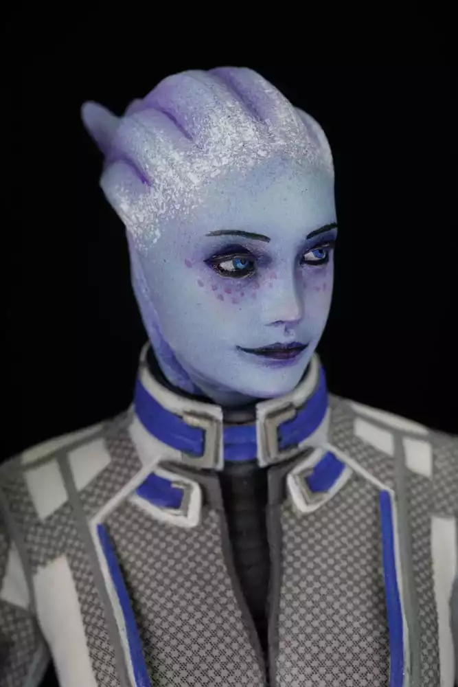 mass-effect-pvc-statue-liara-tsoni-22-cm-1751122264-1